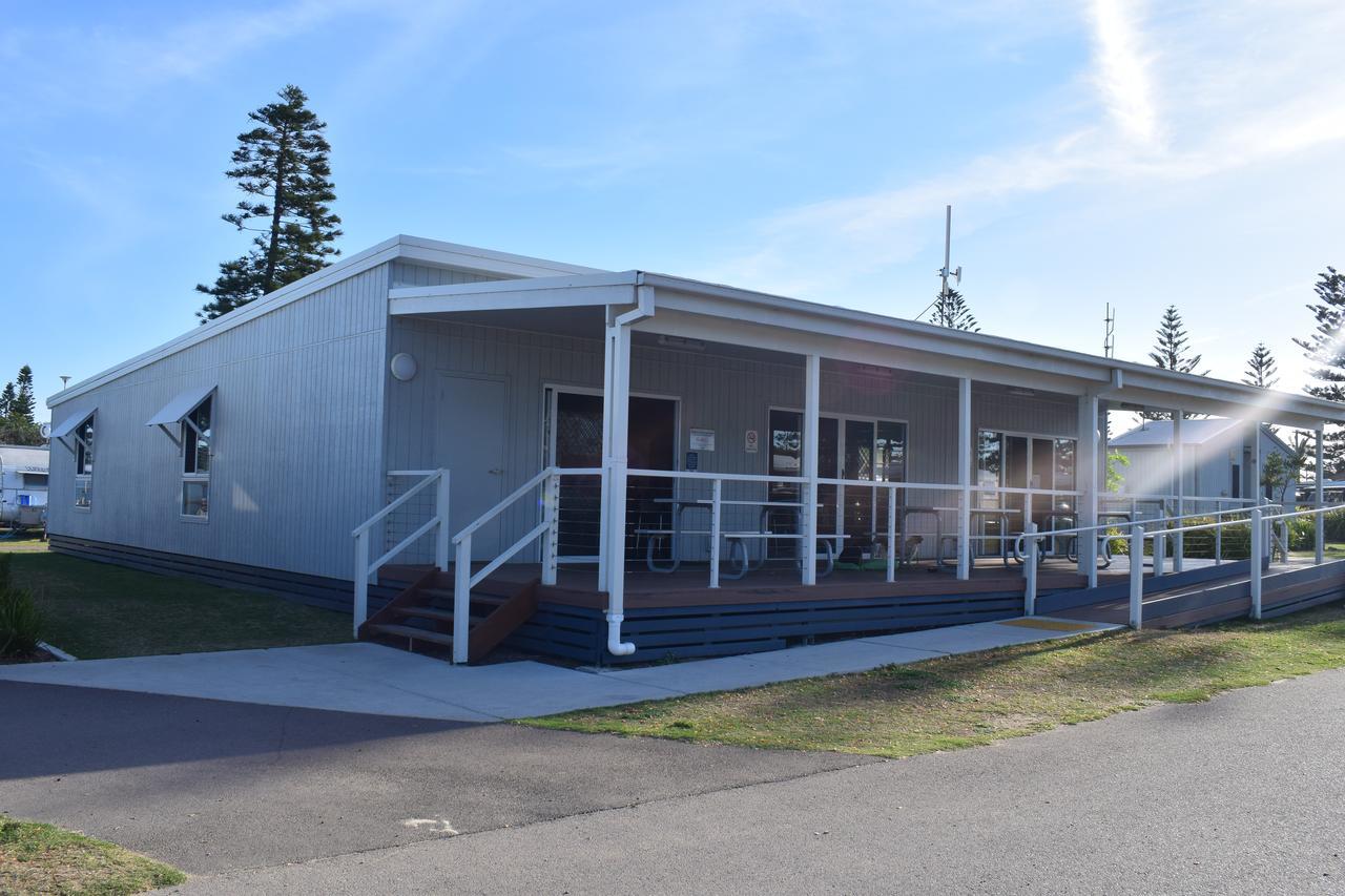 Nrma Stockton Beach Holiday Park酒店 外观 照片